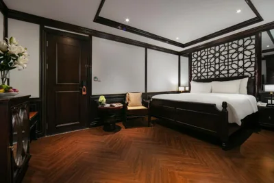 Junior-Doppelzimmer — MAY DE VILLE Crown Hotel