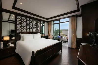 Terrassensuite — MAY DE VILLE Crown Hotel